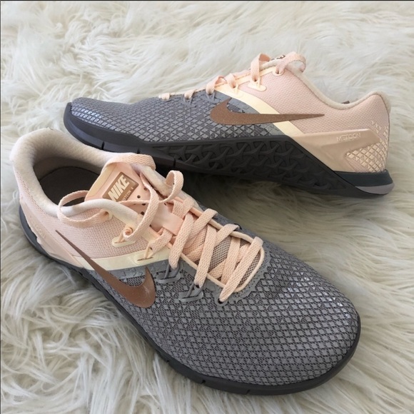 nike metcon bronze